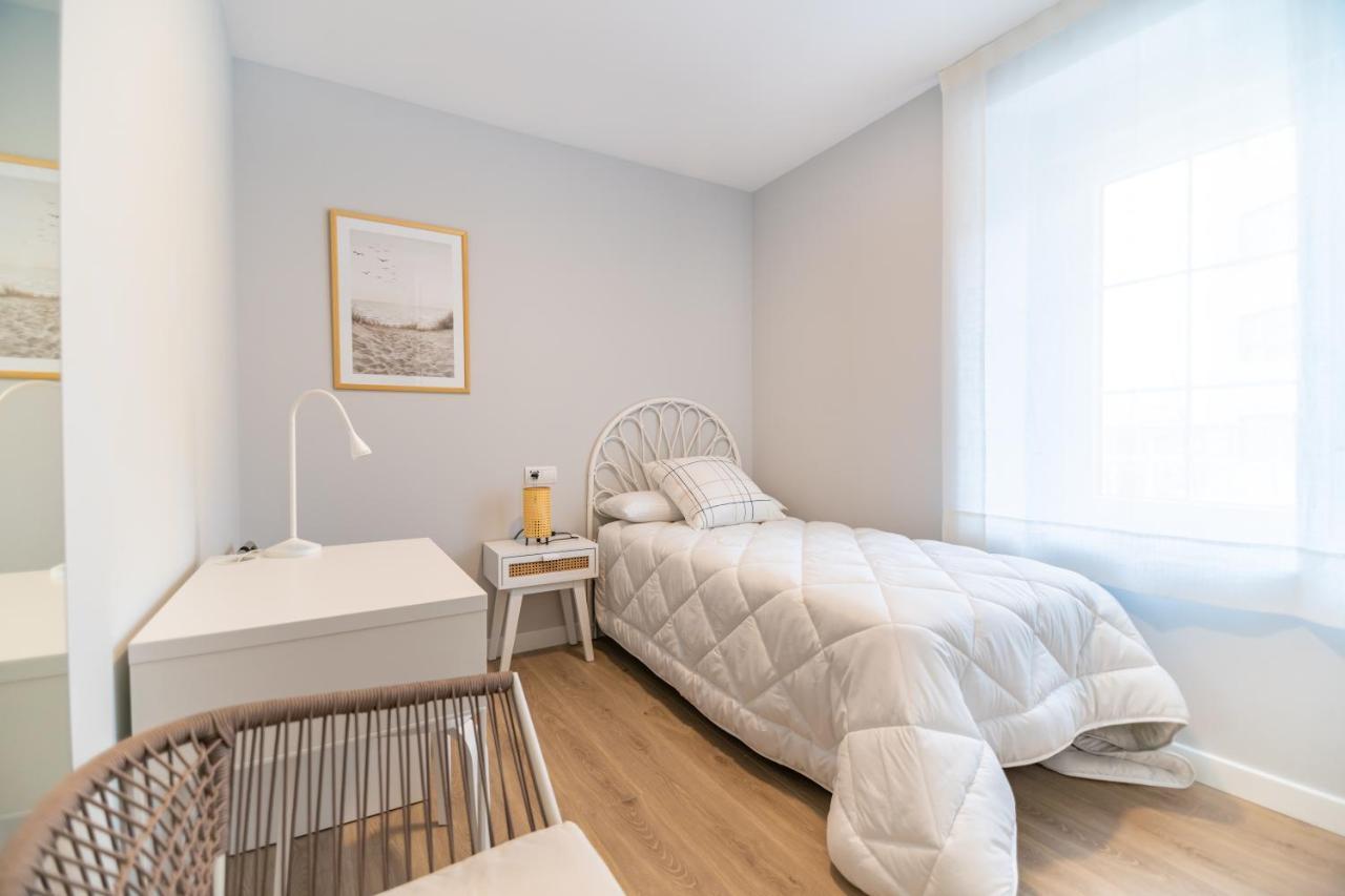 Villa Marta - Apartamentos Centricos Junto Al Mar Кастро-Урдиалес Экстерьер фото