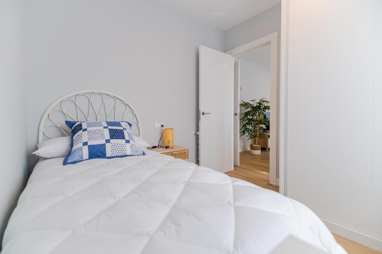 Villa Marta - Apartamentos Centricos Junto Al Mar Кастро-Урдиалес Экстерьер фото