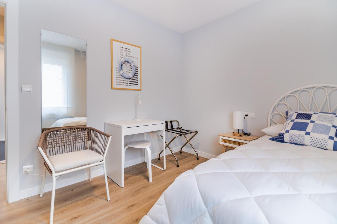 Villa Marta - Apartamentos Centricos Junto Al Mar Кастро-Урдиалес Экстерьер фото