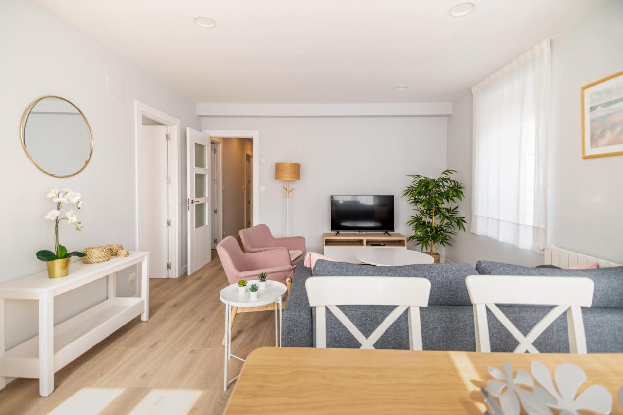 Villa Marta - Apartamentos Centricos Junto Al Mar Кастро-Урдиалес Экстерьер фото