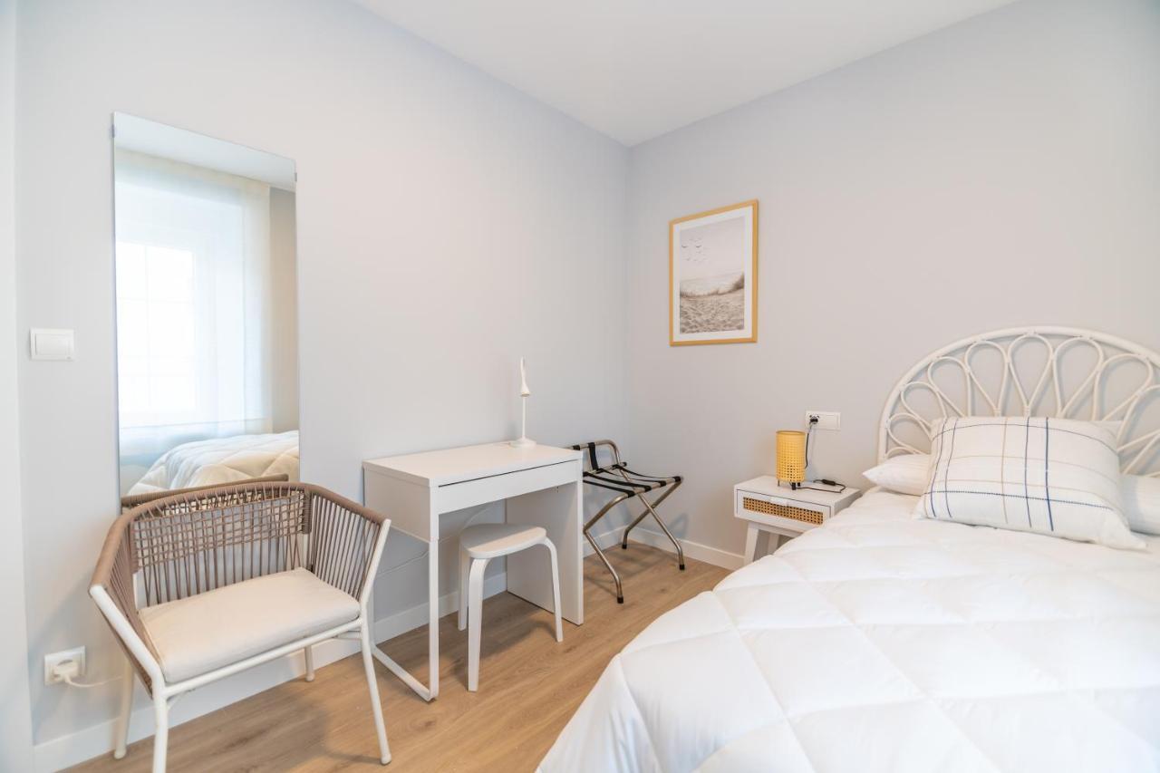 Villa Marta - Apartamentos Centricos Junto Al Mar Кастро-Урдиалес Экстерьер фото